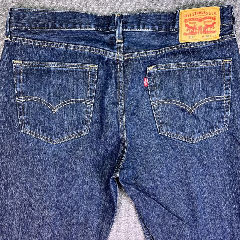 Levis 514 Jeans Mens 37x31 Dark Wash Blue Classic Casual Straight Denim Tag36x32